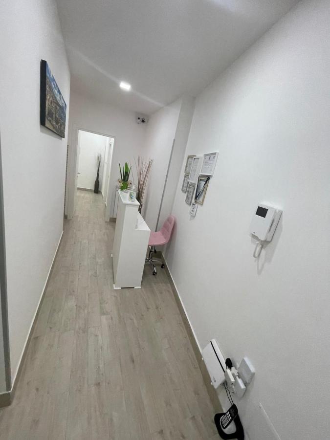 New Era Rooms Неаполь Экстерьер фото