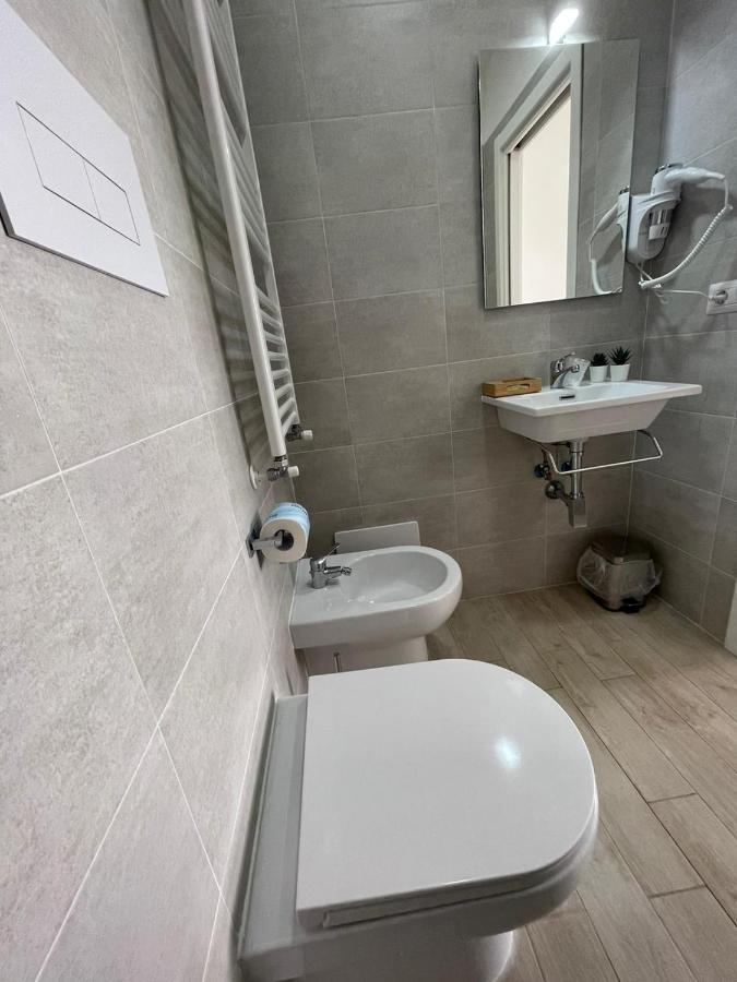 New Era Rooms Неаполь Экстерьер фото