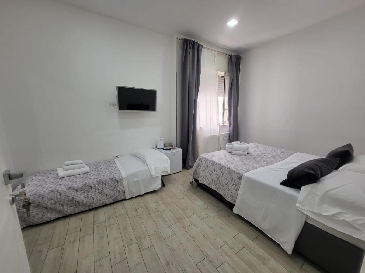 New Era Rooms Неаполь Экстерьер фото