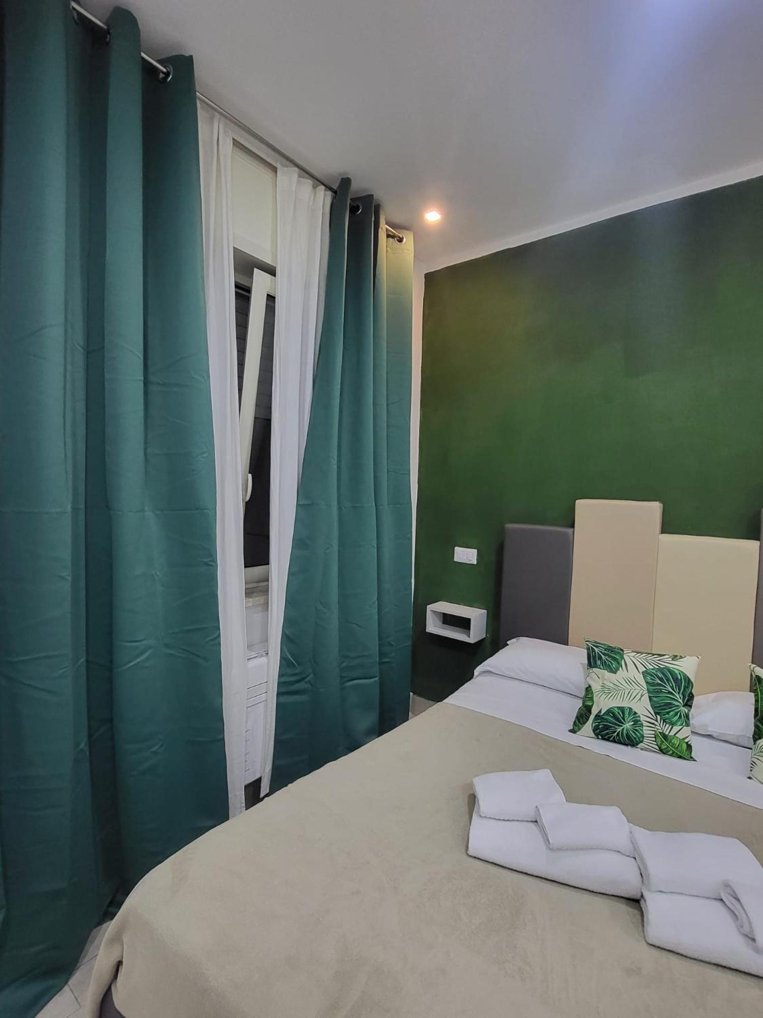 New Era Rooms Неаполь Экстерьер фото