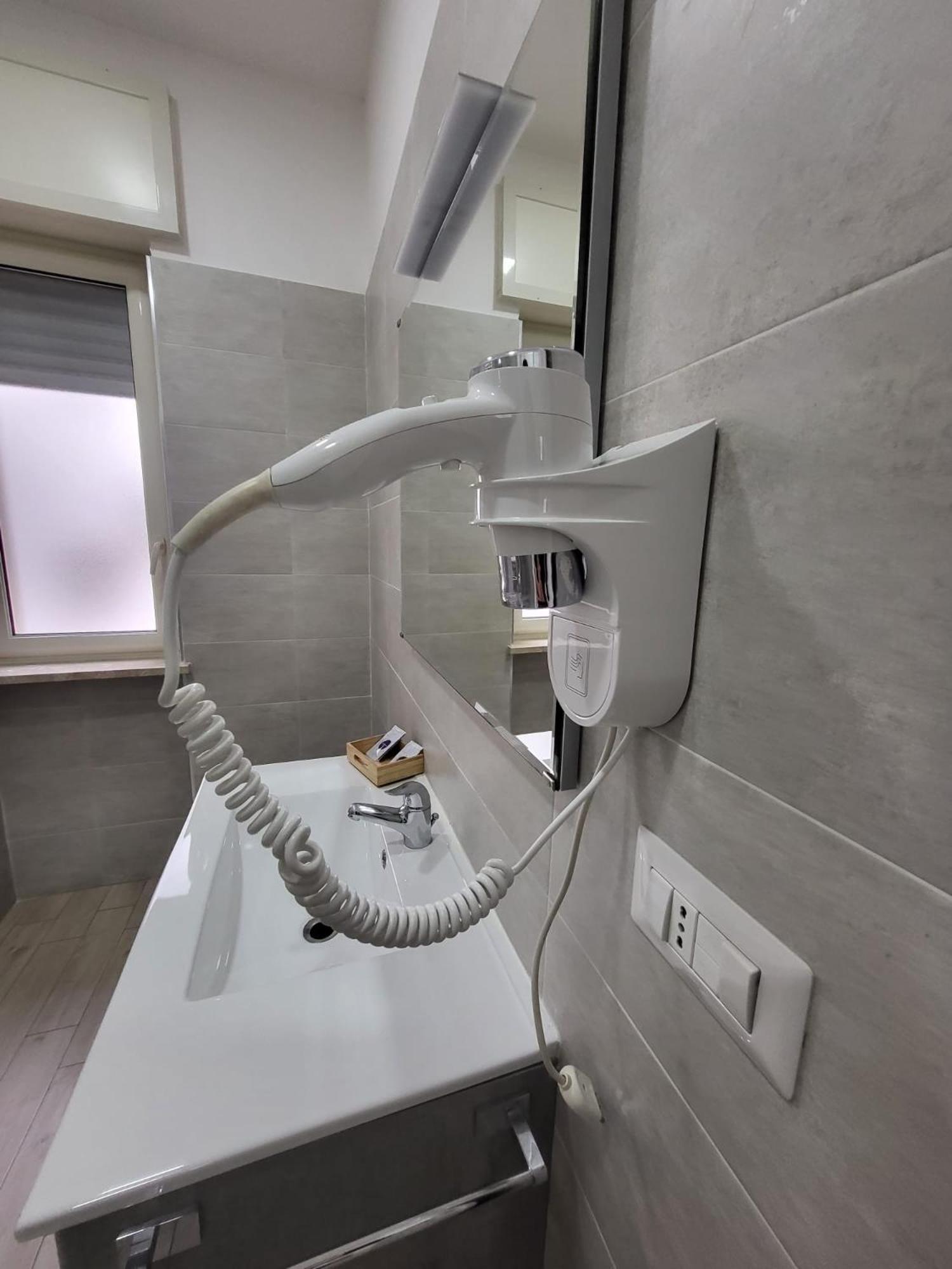 New Era Rooms Неаполь Экстерьер фото