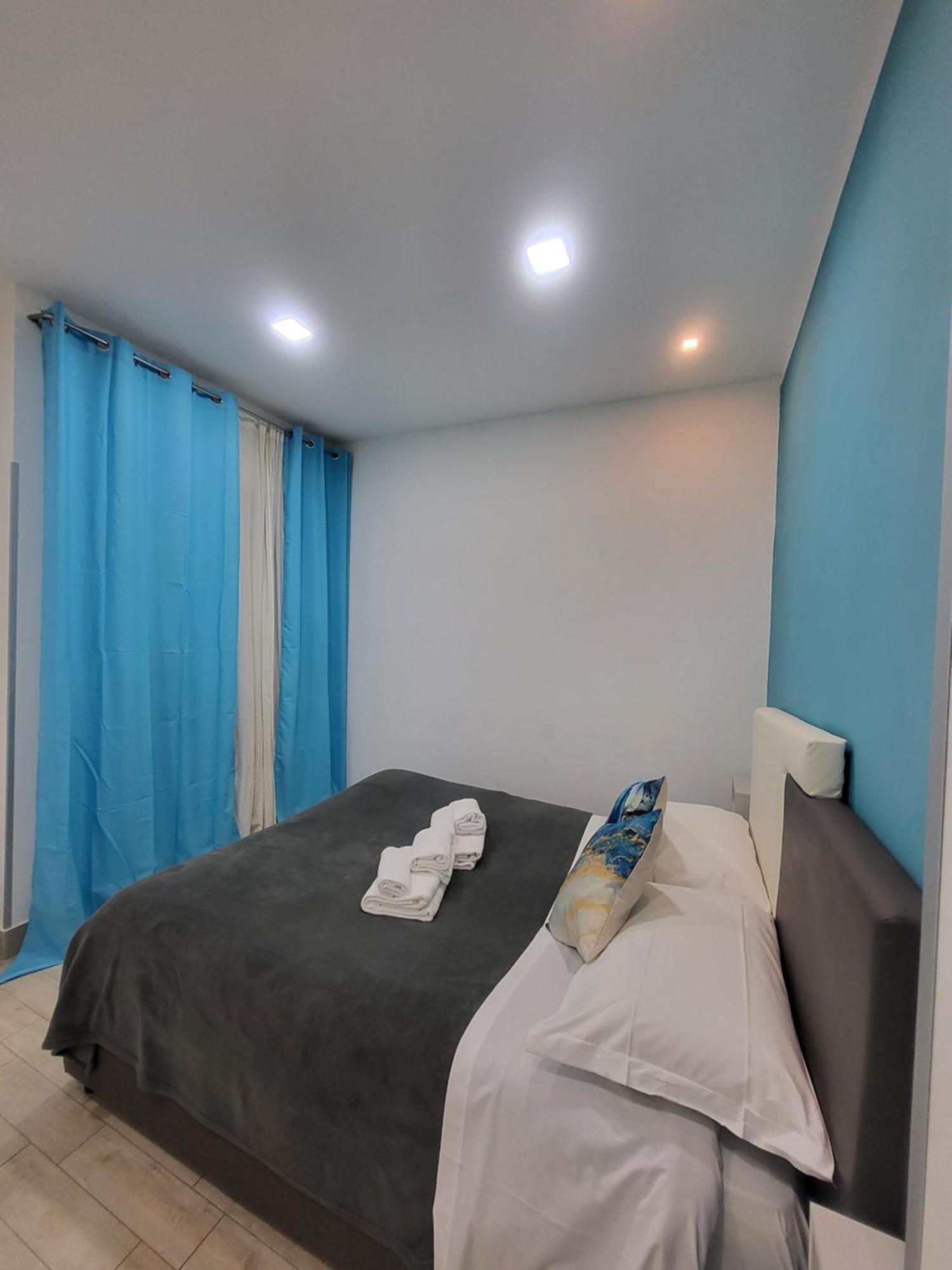 New Era Rooms Неаполь Экстерьер фото